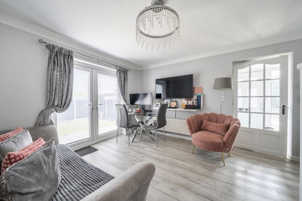 Property photo 2 of 21 1477743-9-6A2Ff38...