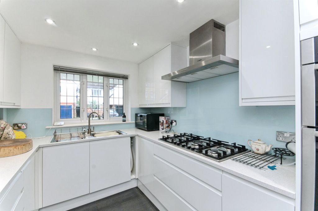 Property photo 3 of 22