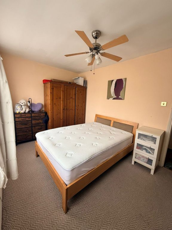 Property photo 1 of 4