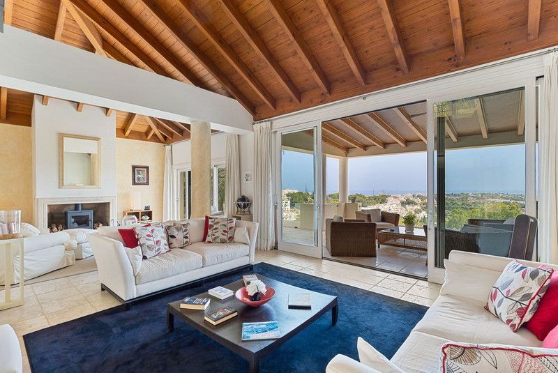 Property photo 3 of 24