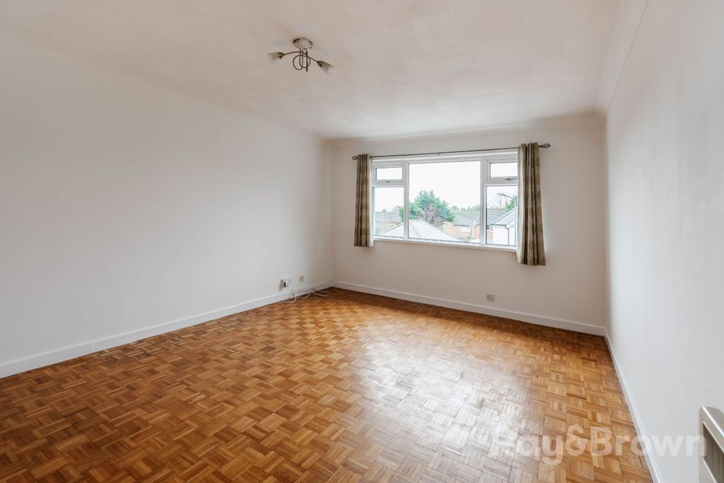 Property photo 3 of 31