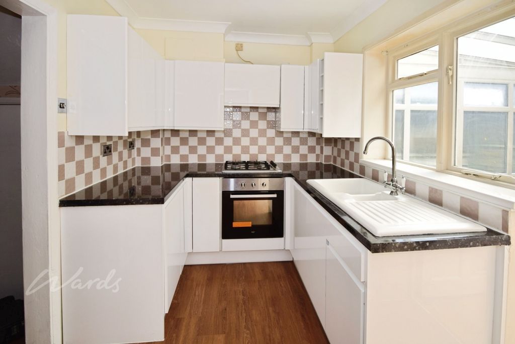 Property photo 2 of 9 Darnley Kitchen