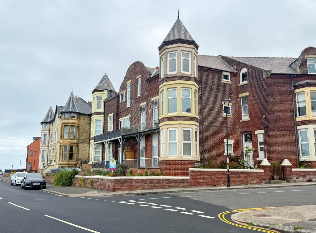 Property photo 1 of 17 Marine P Ewemove Saltburn-17