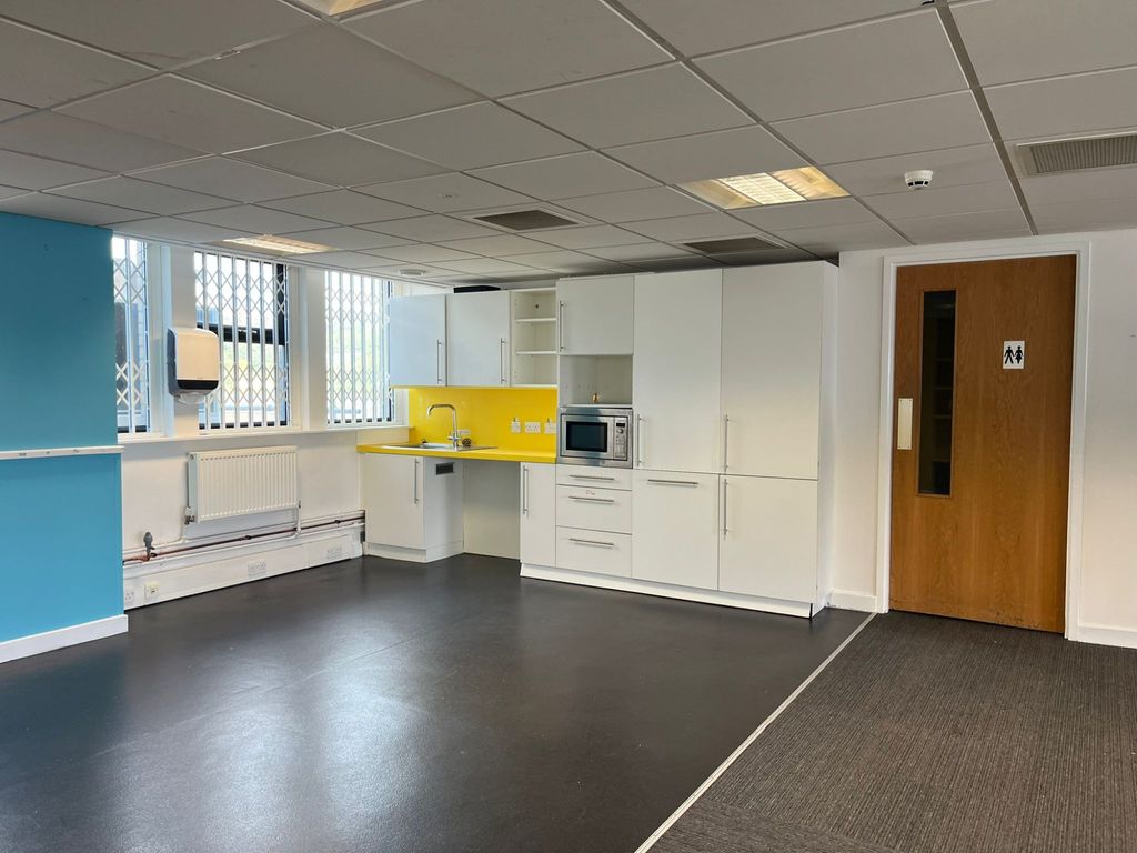 Property photo 3 of 4