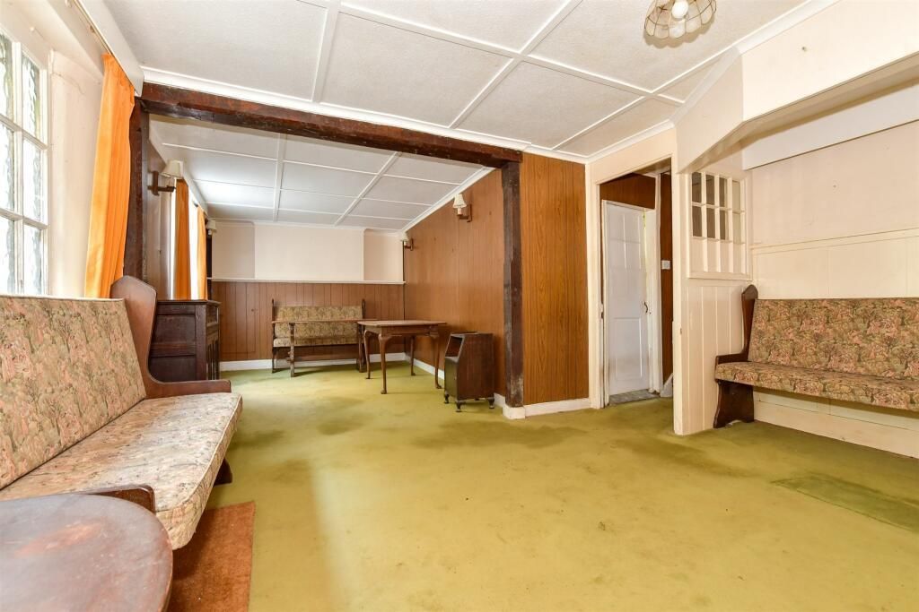 Property photo 3 of 15 2198_10635247_Img_06_0000.Jpeg