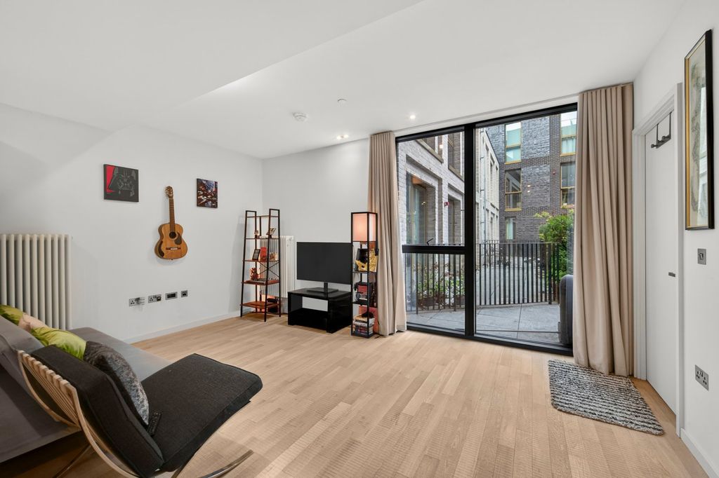 Property photo 3 of 9