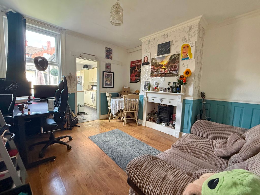 Property photo 3 of 8