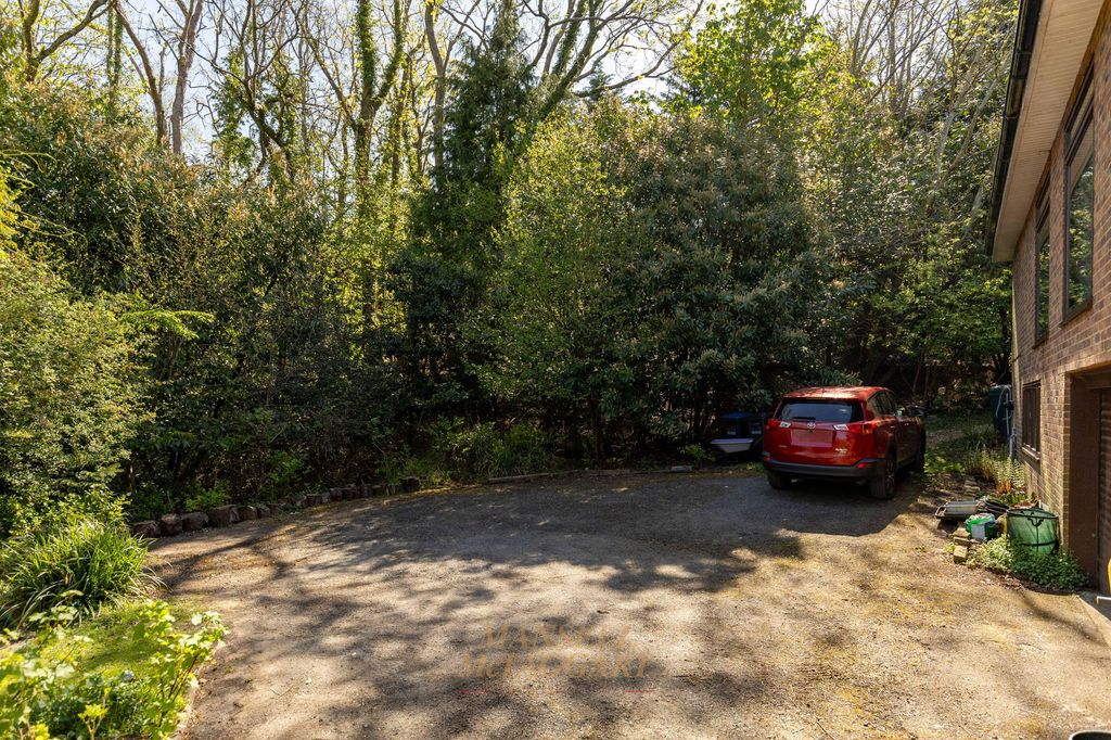 Additional image 37 of 7 bed detached house for saleHackenden Lane, East Grinstead RH19