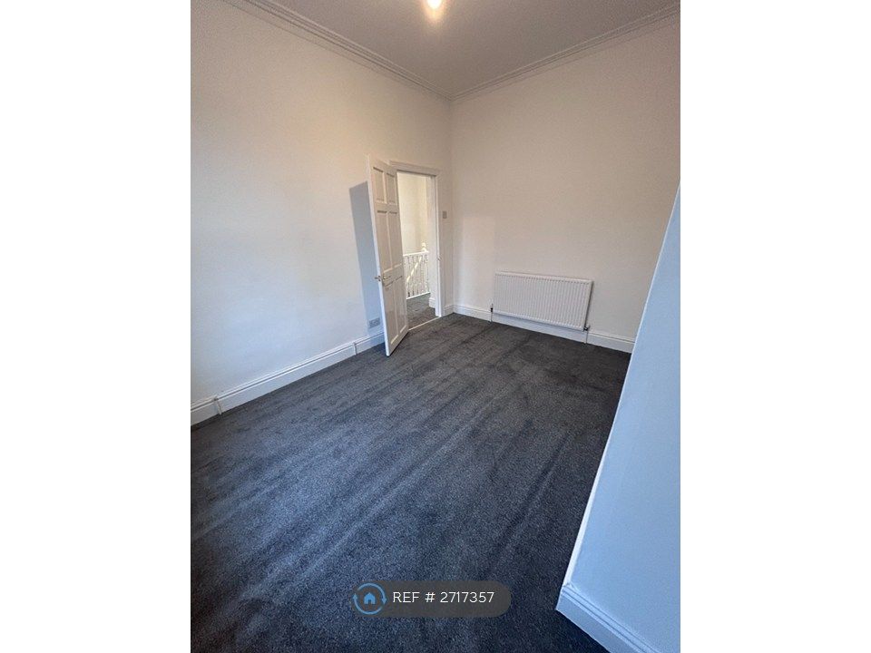 Property photo 2 of 16 Bedroom