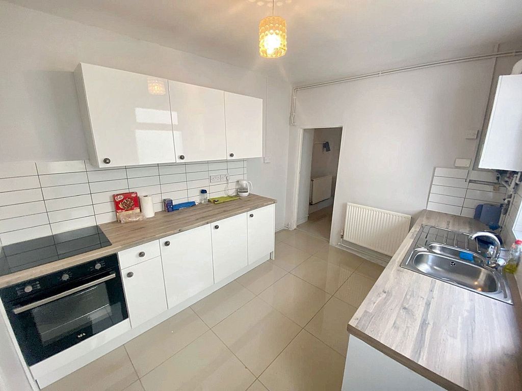 Property photo 3 of 25