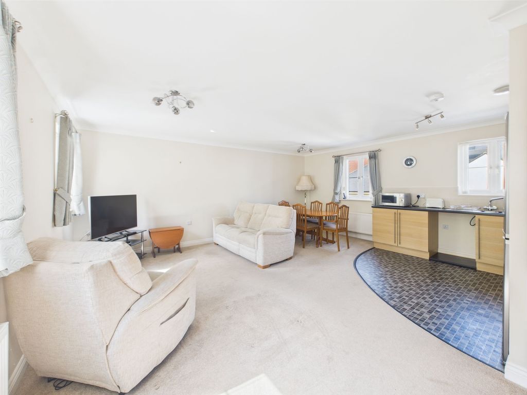 Property photo 2 of 9