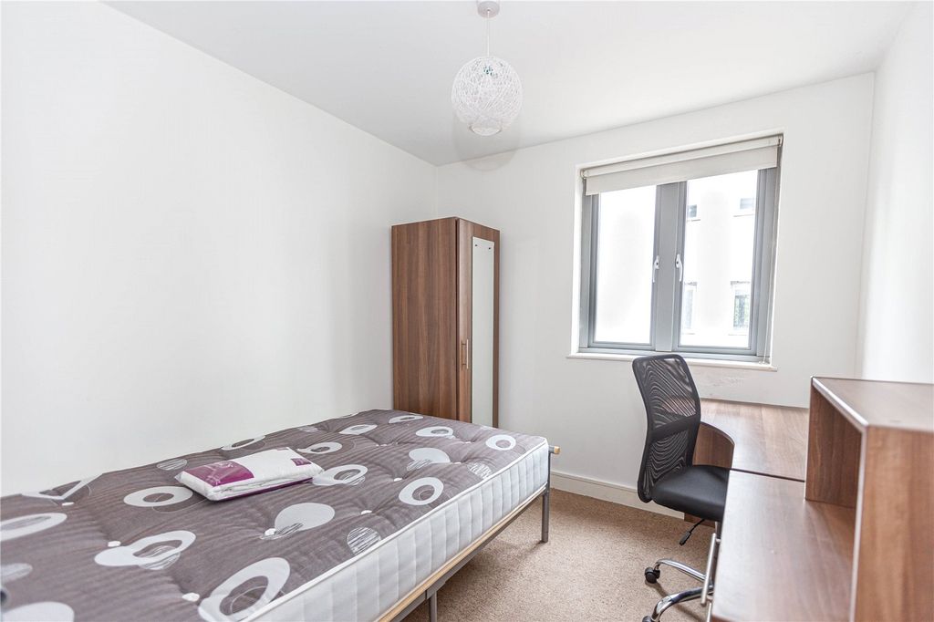 Property photo 2 of 16 Picture No. 28