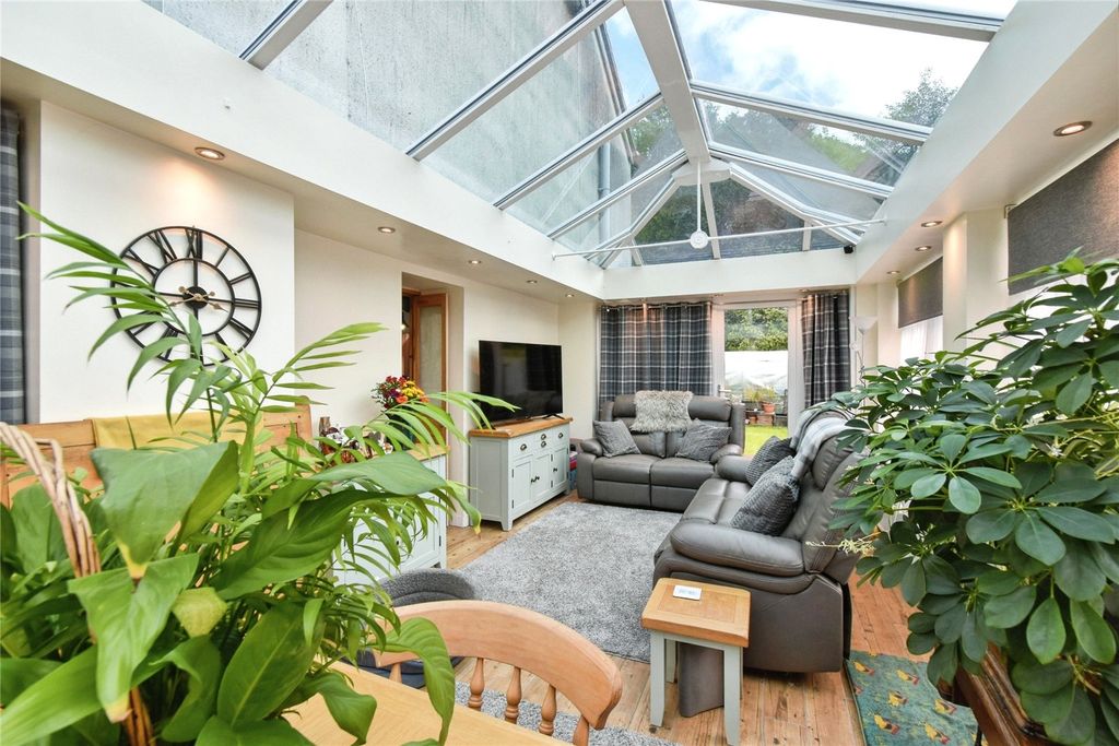 Property photo 3 of 31 Picture No. 19