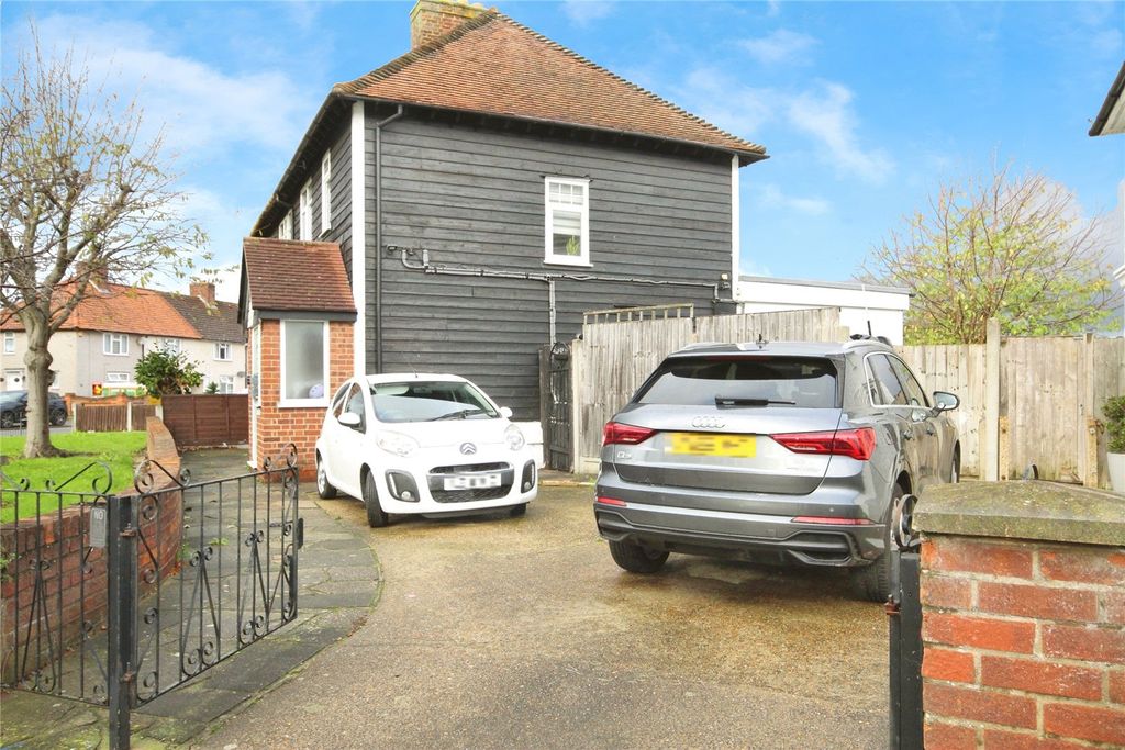 Property photo 2 of 12 Picture No. 15