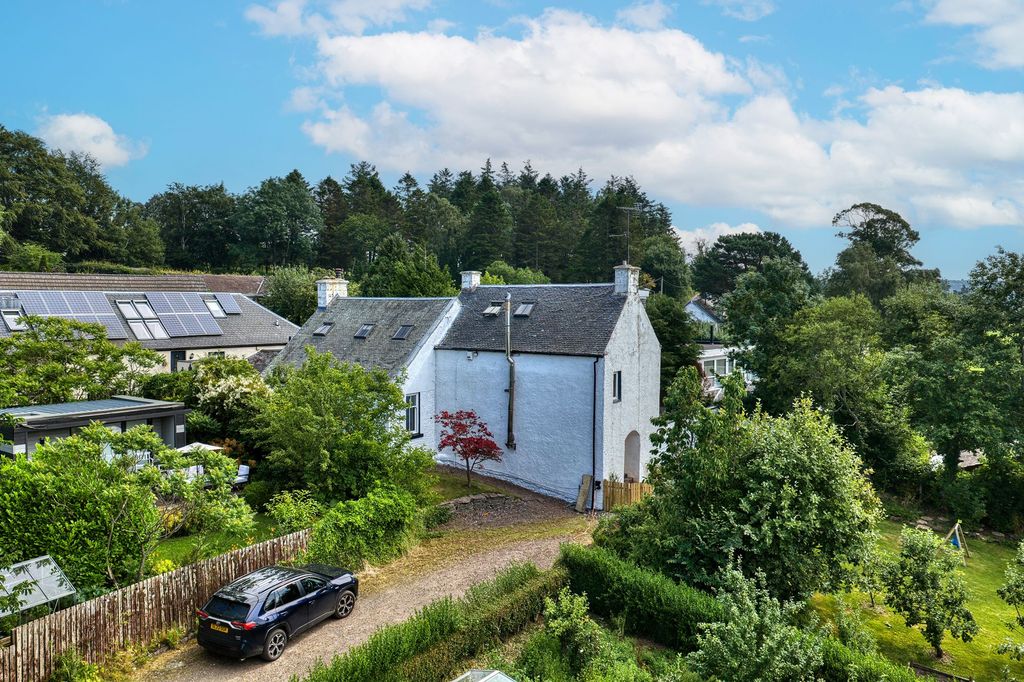 Property photo 1 of 34