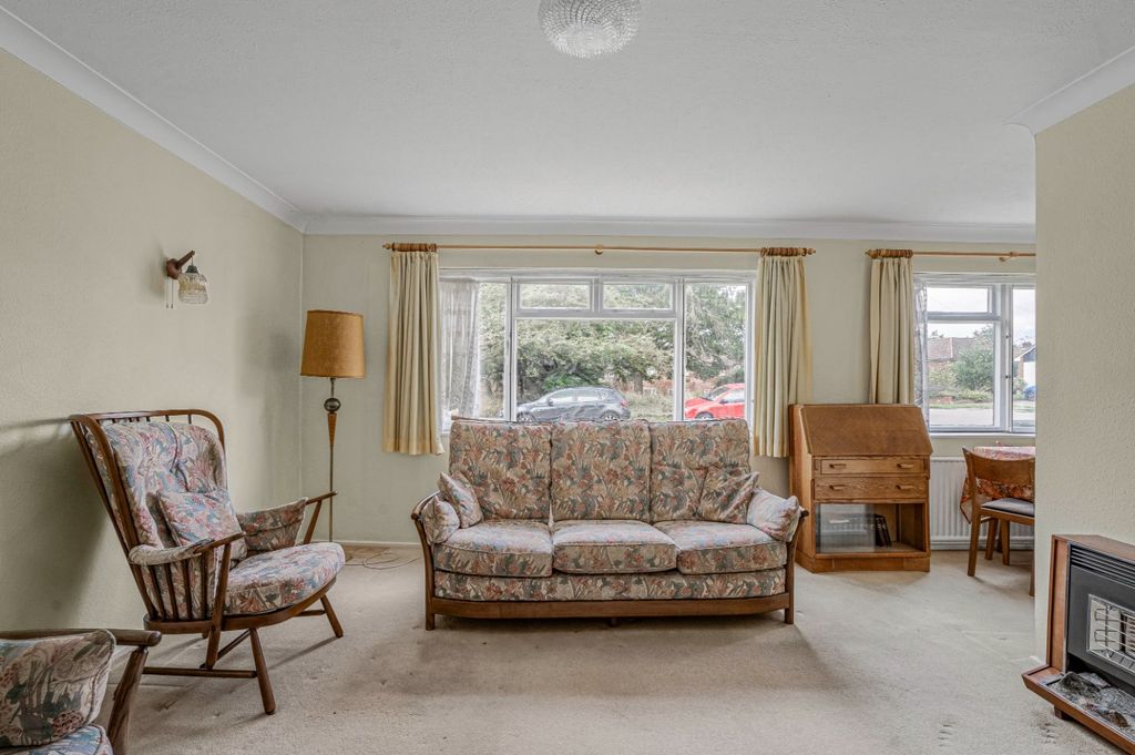 Property photo 3 of 11