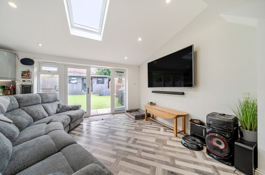 Property photo 3 of 19 1512965-14-6A994A...