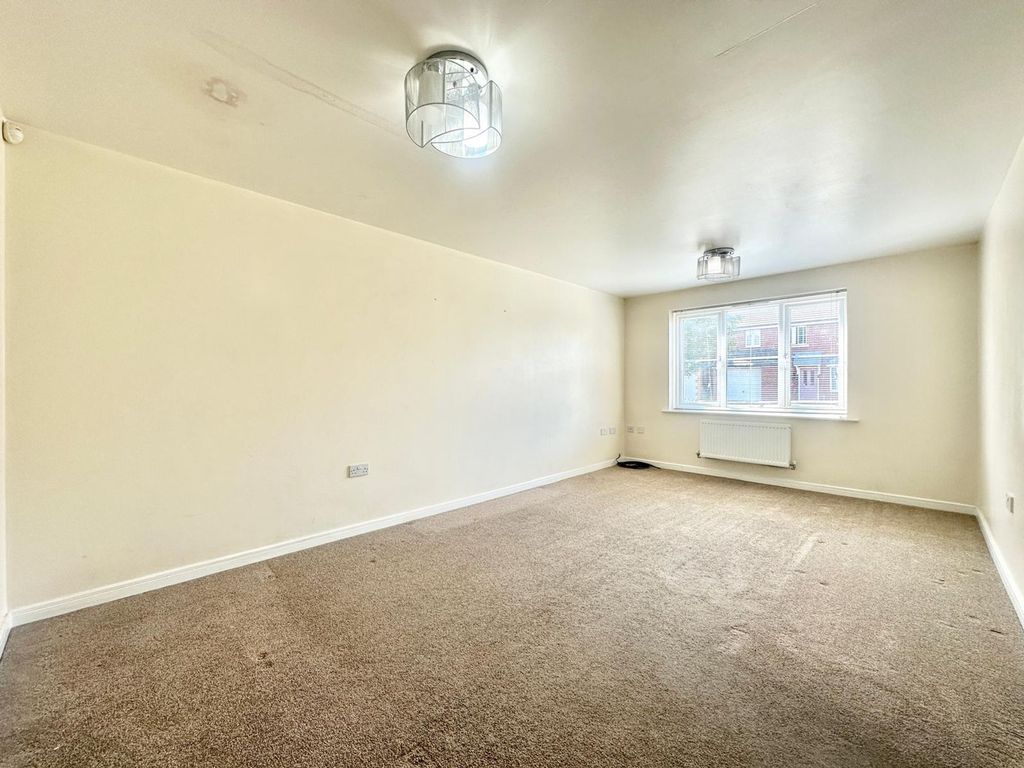 Property photo 3 of 25