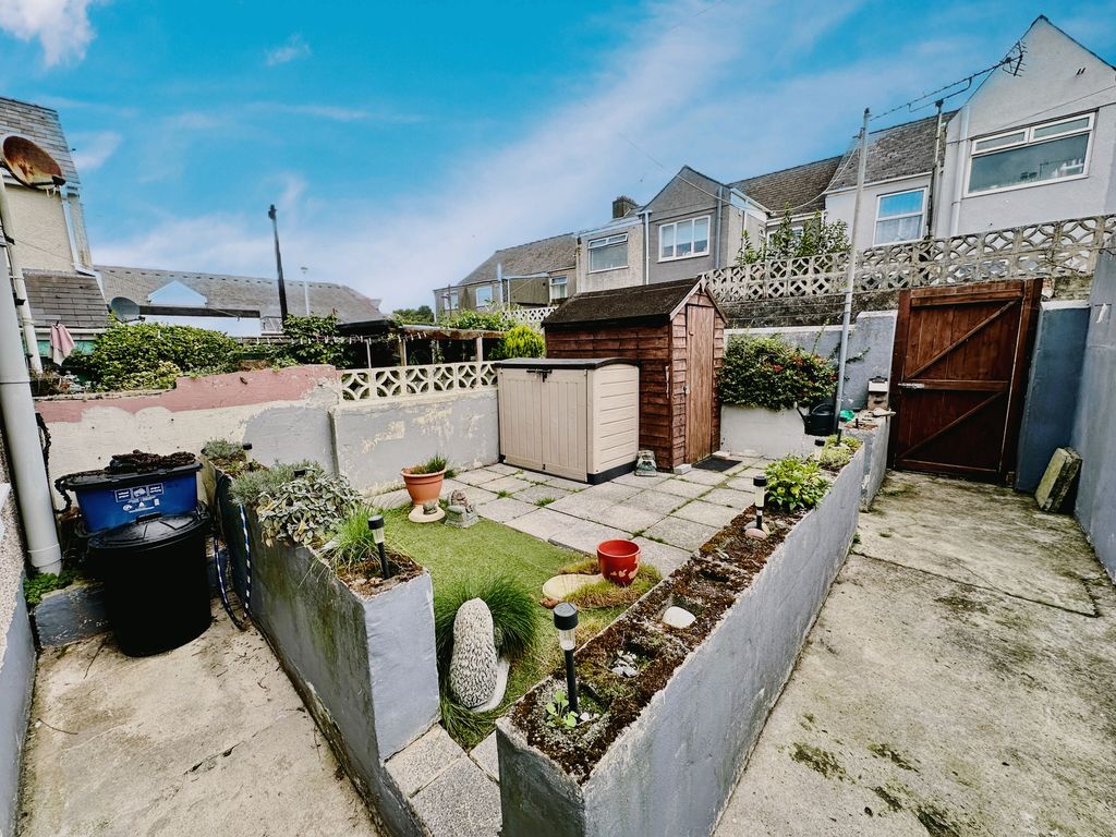 Property photo 3 of 11 Garden