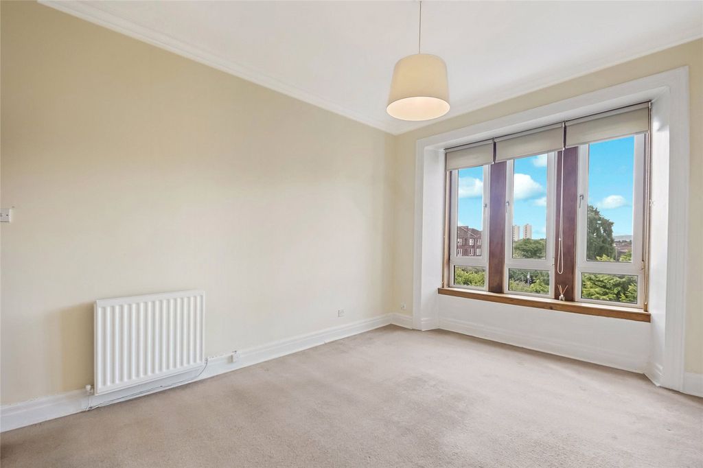 Property photo 3 of 13 7