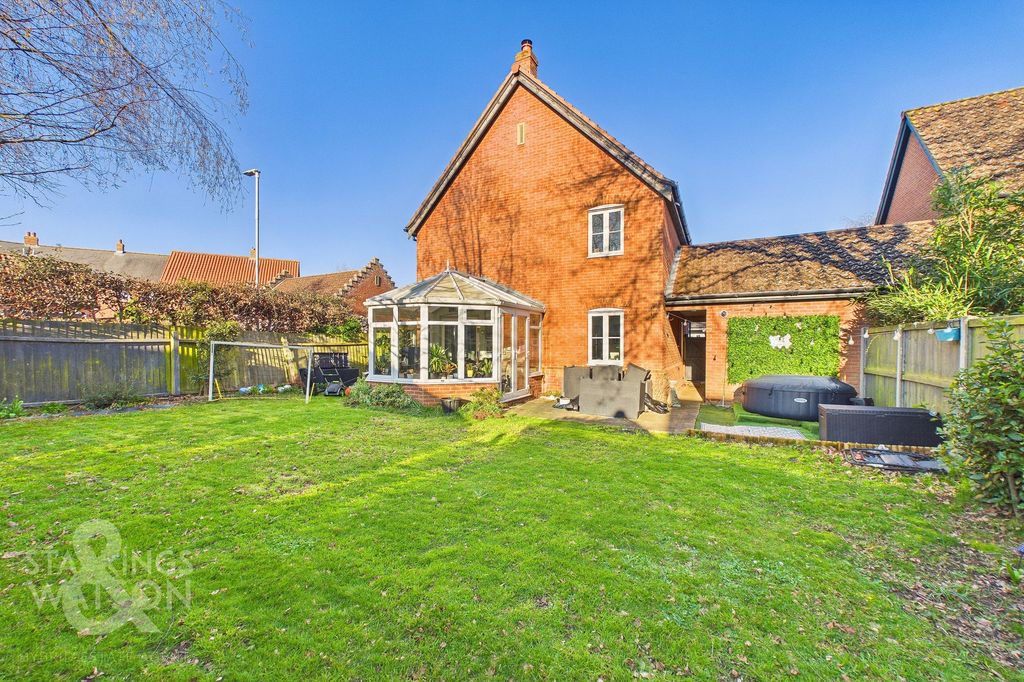 Property photo 3 of 25