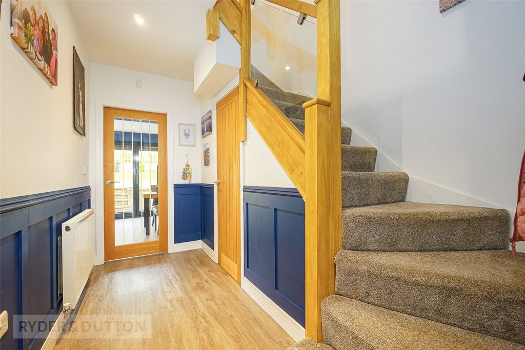Property photo 2 of 19 Hallway