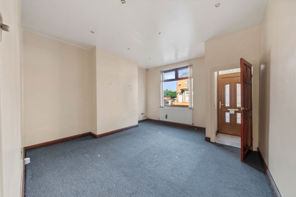 Property photo 2 of 13