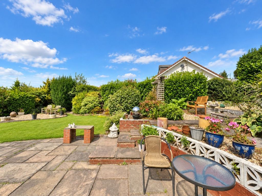 Property photo 2 of 32