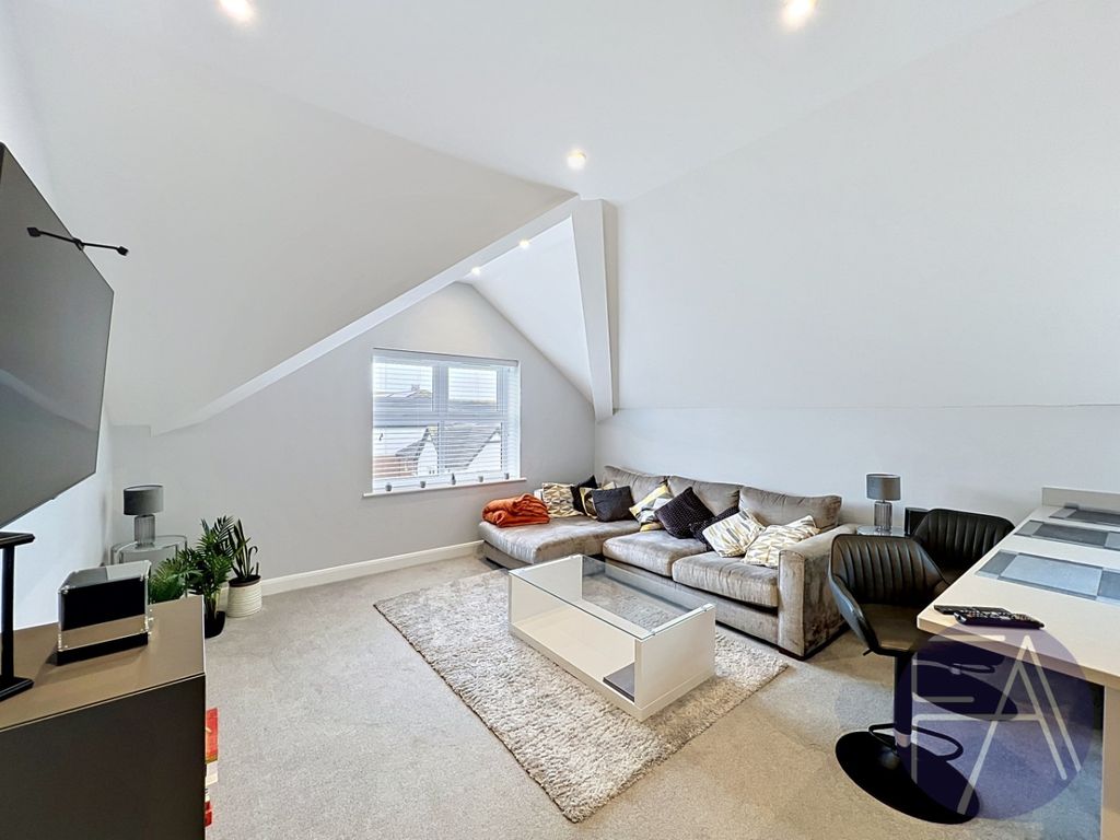 Property photo 2 of 15 5150812