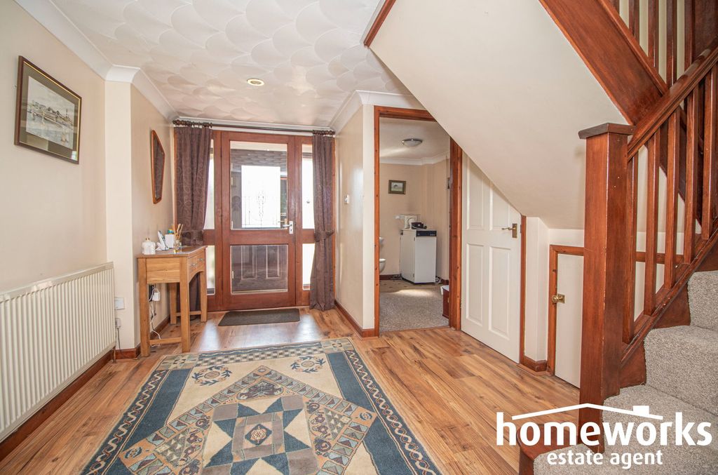 Property photo 3 of 22