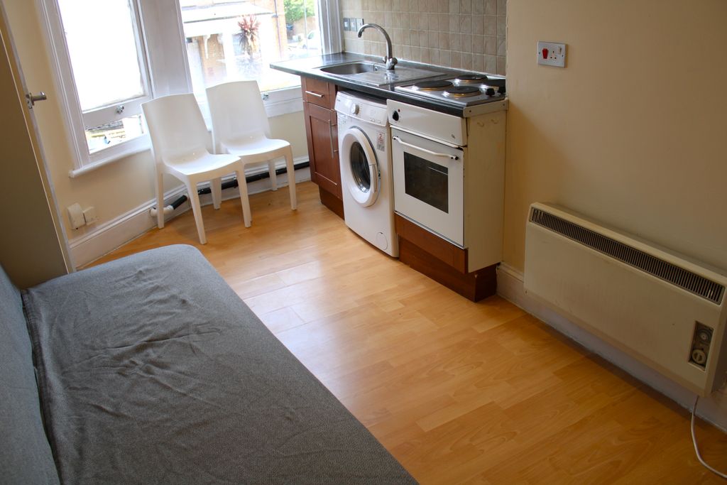 Property photo 2 of 5
