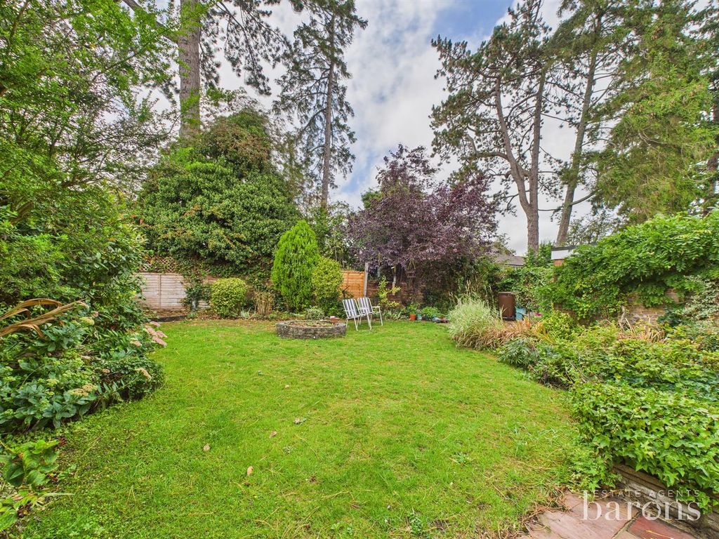 Property photo 3 of 15 Cam05500G0-Pr0057-Still008.Jpg