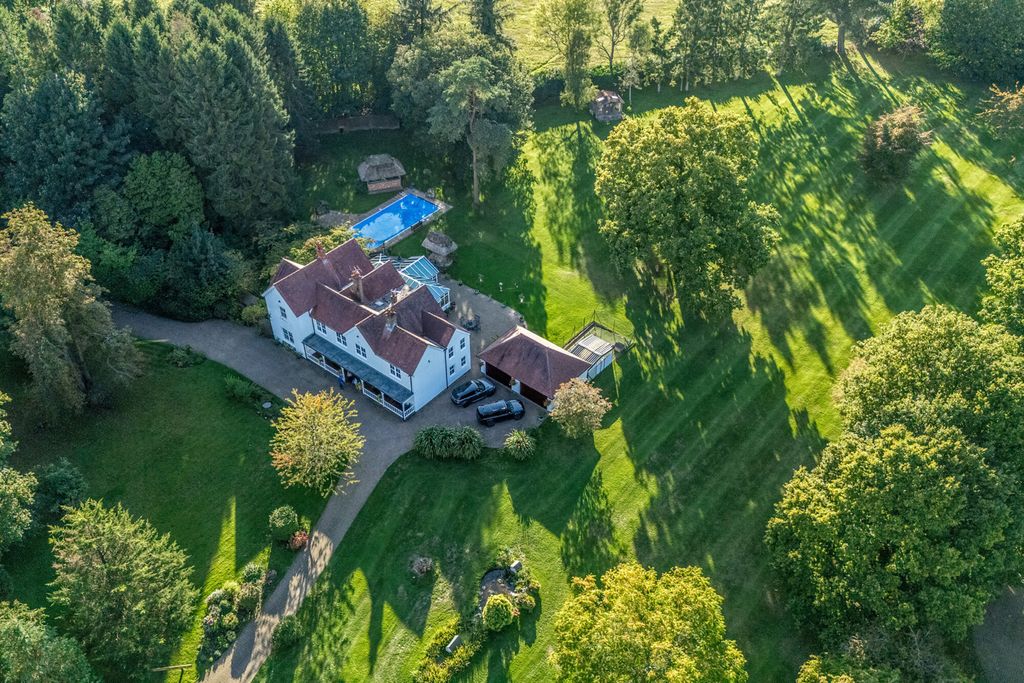 Property photo 1 of 35 1354716-14-68ce83...