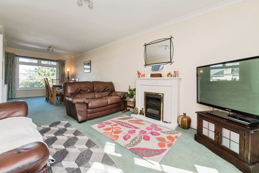 Property photo 3 of 16 Photo