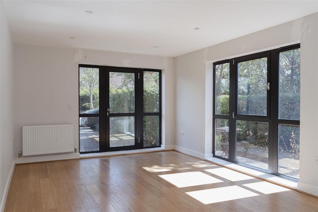 Property photo 2 of 13 2 (3).Jpg