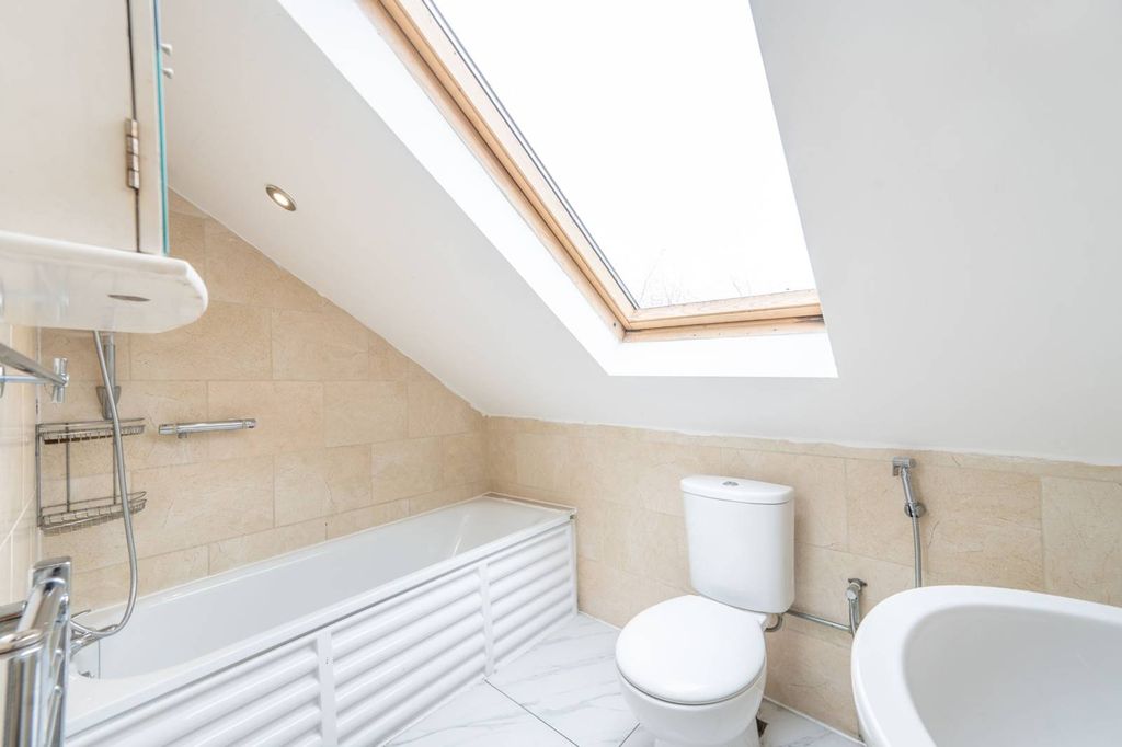 Property photo 1 of 4