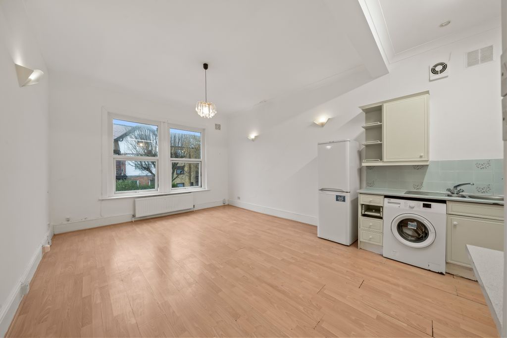 Property photo 2 of 9