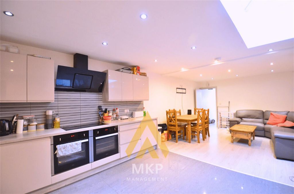 Property photo 2 of 7 2.Png