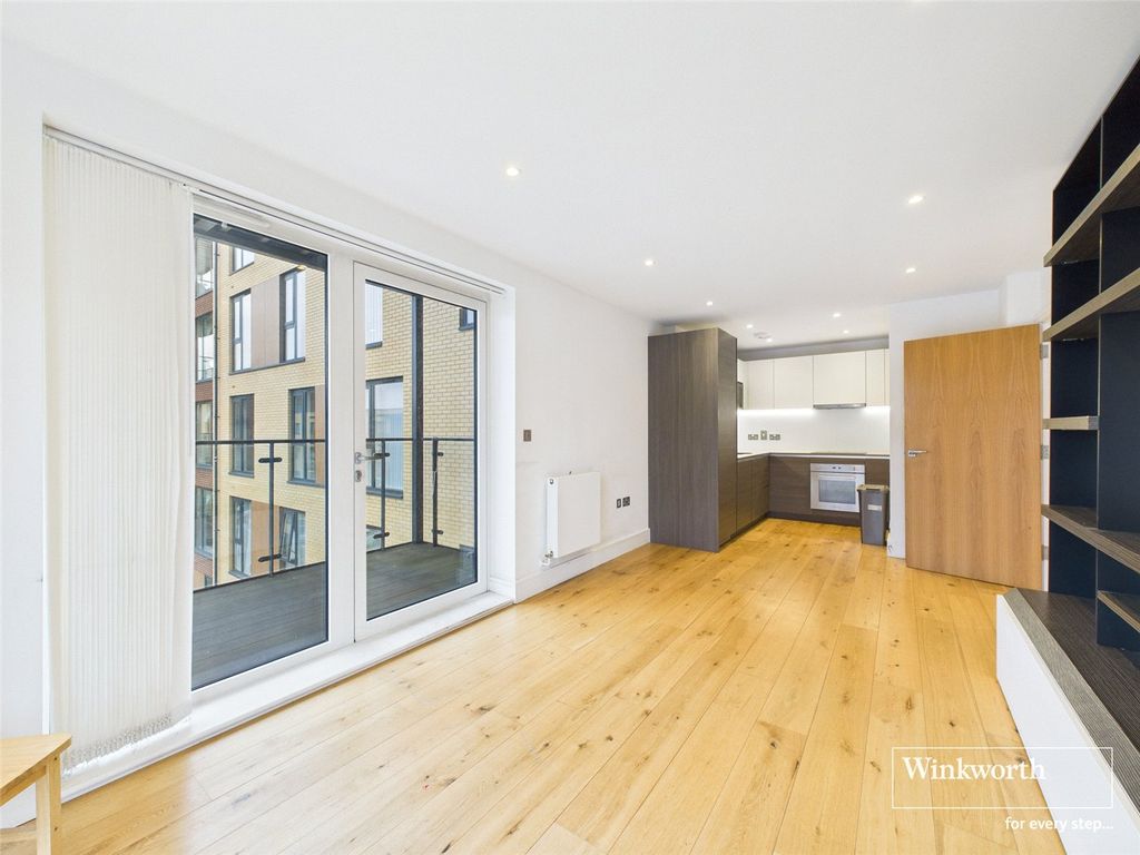 Property photo 3 of 7 Living Room