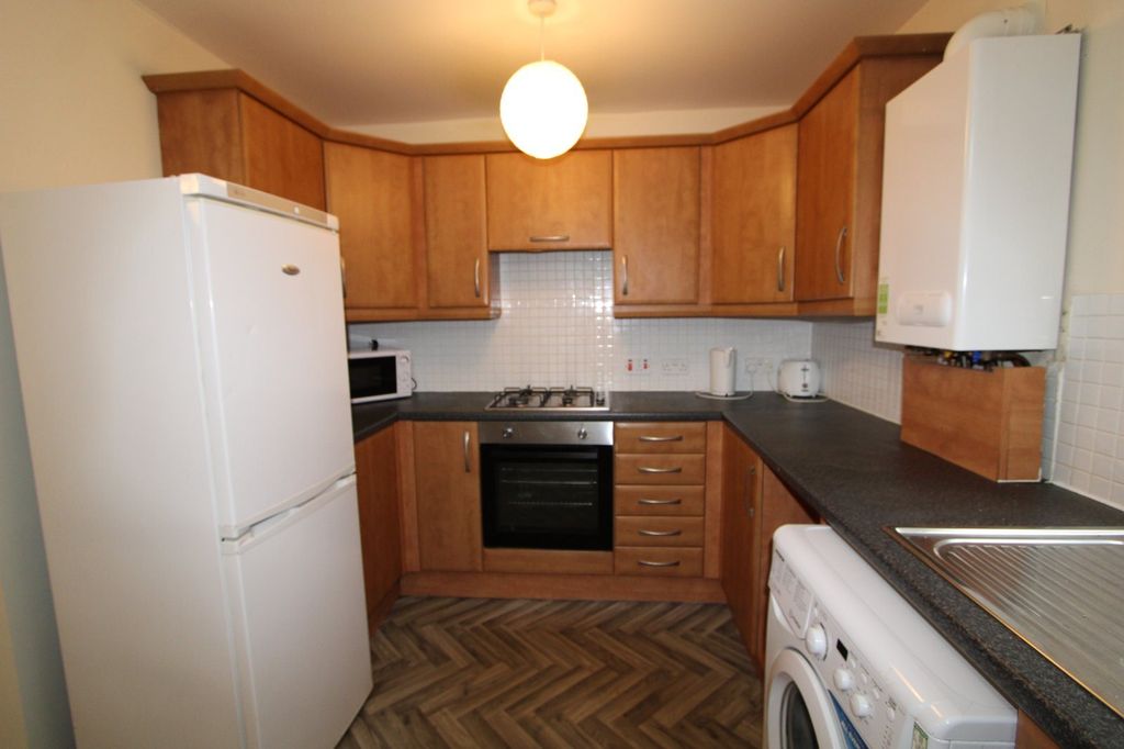 Property photo 3 of 9 3
