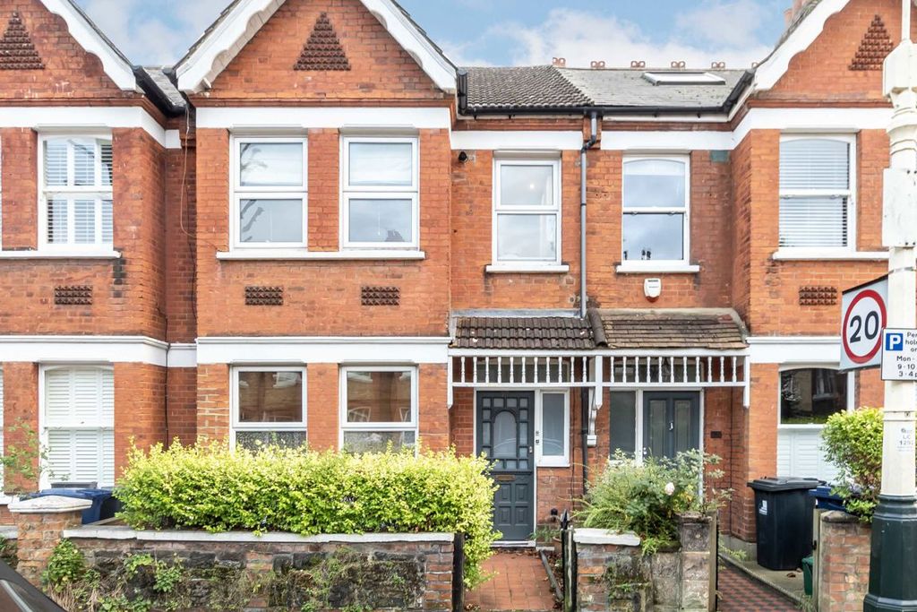 Property photo 1 of 8