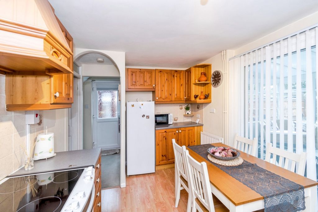 Property photo 3 of 16 Pbox-Img.Jpg