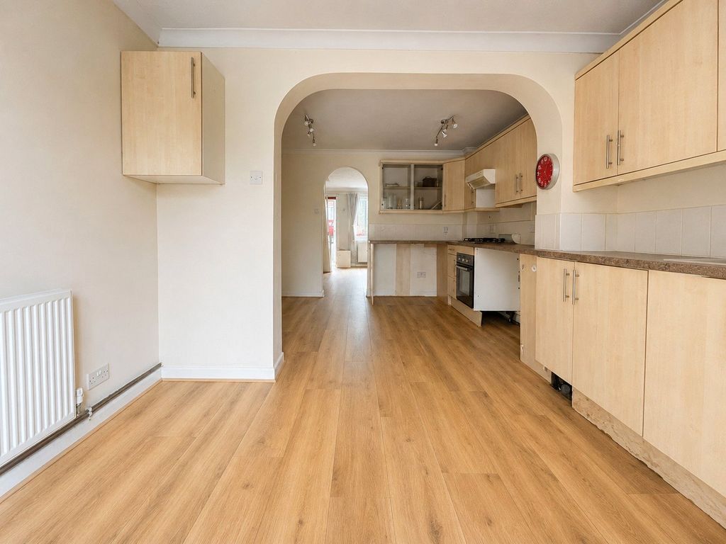 Property photo 2 of 12 Picture No. 28