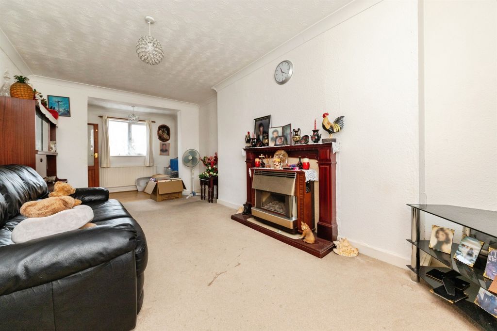 Property photo 3 of 17