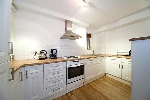 Property photo 2 of 6 Kitchen