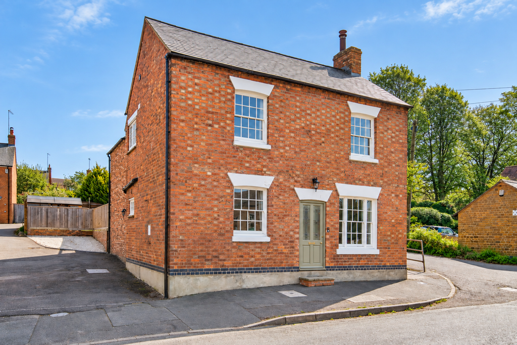 Property photo 1 of 30