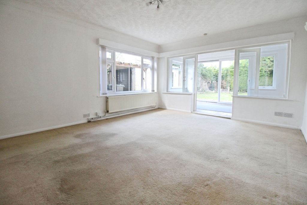 Property photo 3 of 16
