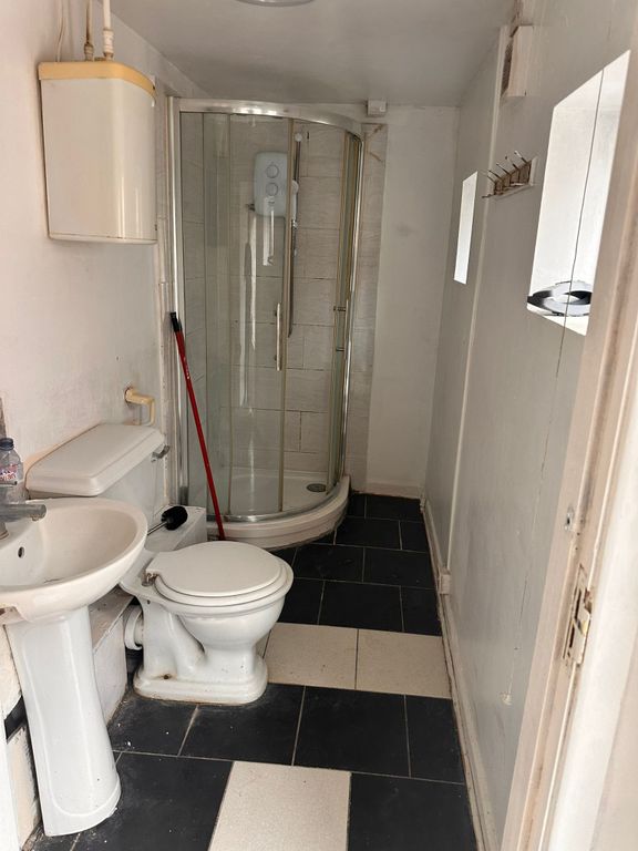 Property photo 3 of 3
