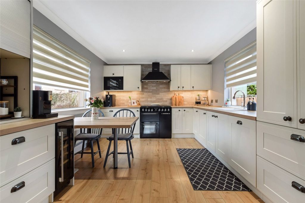 Property photo 3 of 21 Picture No. 07