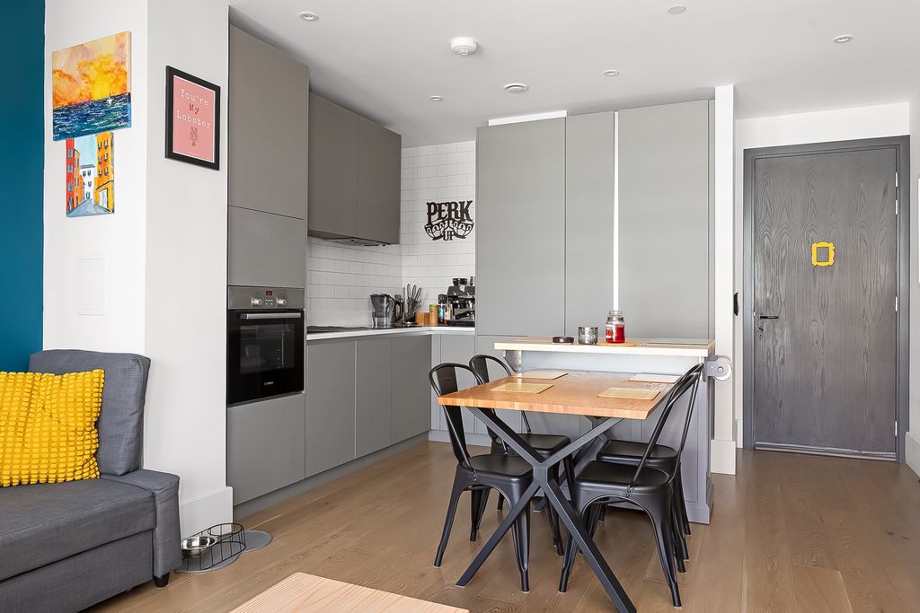 Property photo 3 of 22 R2A0016-2